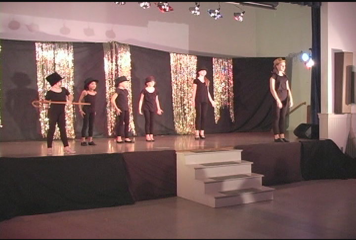 Thumbnail image for Minerva Arts Center (MAC) News.  "The Gleekers."