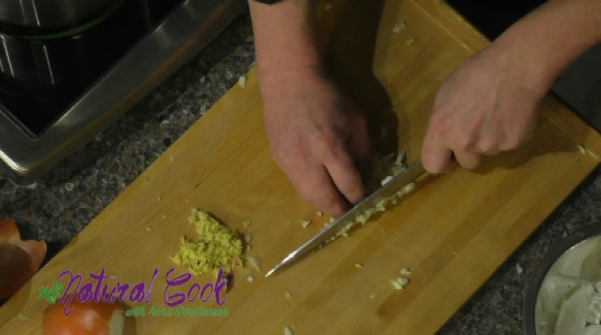 Thumbnail image for "The Natural Cook With Anna Gershenson," Episode 22.  "Chickpea Curry and Sauteed Kale, with guest chef, Jeremy Smith, Kriipalu."